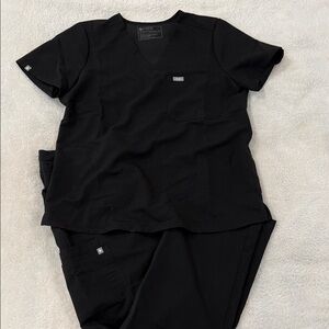 Figs Black V-Neck Scrub Set